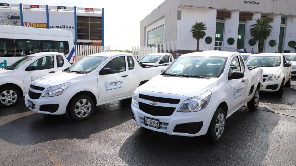 Entrega Alcaldesa Maki Ortiz maquinaria y equipo por más de 42 MDP