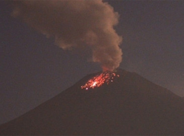 Registra Popocatépetl exhalaciones de vapor e incandescencia