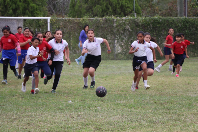 Promueve Gobierno de Matamoros actividades deportivas en escuelas primarias de zona 17
