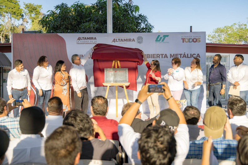 Reconocen a docentes, personal administrativo y estudiantes de la Universidad Tecnológica de Altamira
