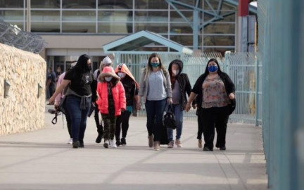 Admite EU más de 10 mil solicitantes de asilo desde México