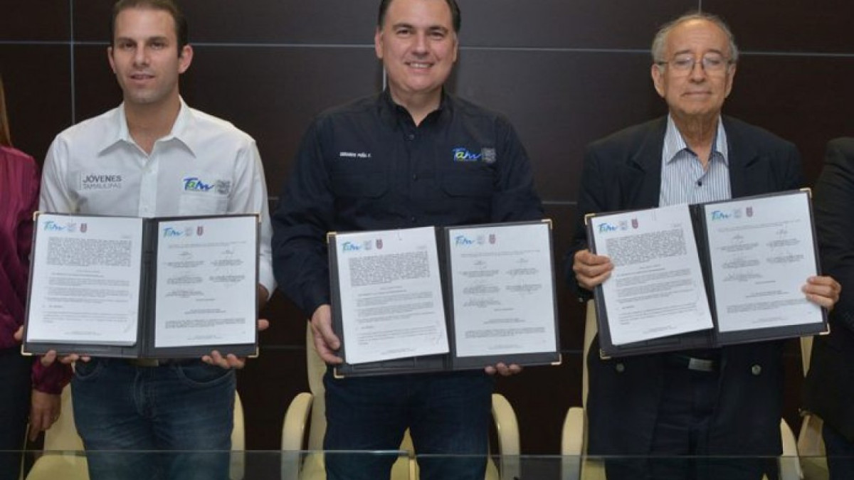 Firma convenio Tamaulipas con IPN para becas online