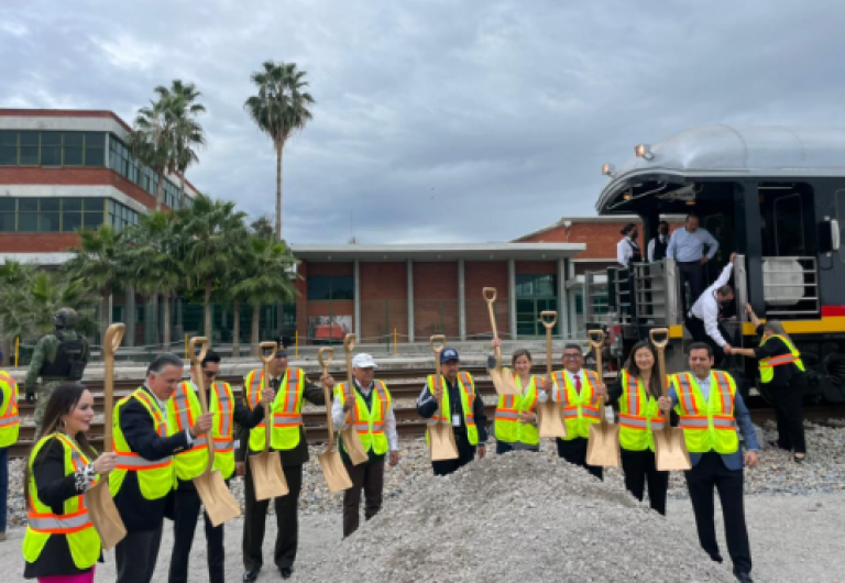 Colocan primera piedra del segundo Puente Ferroviario Internacional KCSM en Nvo Laredo 