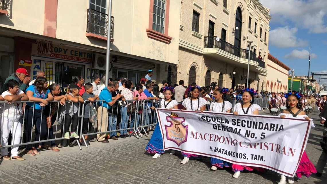 Desfilan en Matamoros por el 109 Aniversario de la Revolución Mexicana