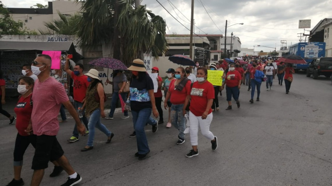 Marchan obreros en apoyo de Susana Prieto