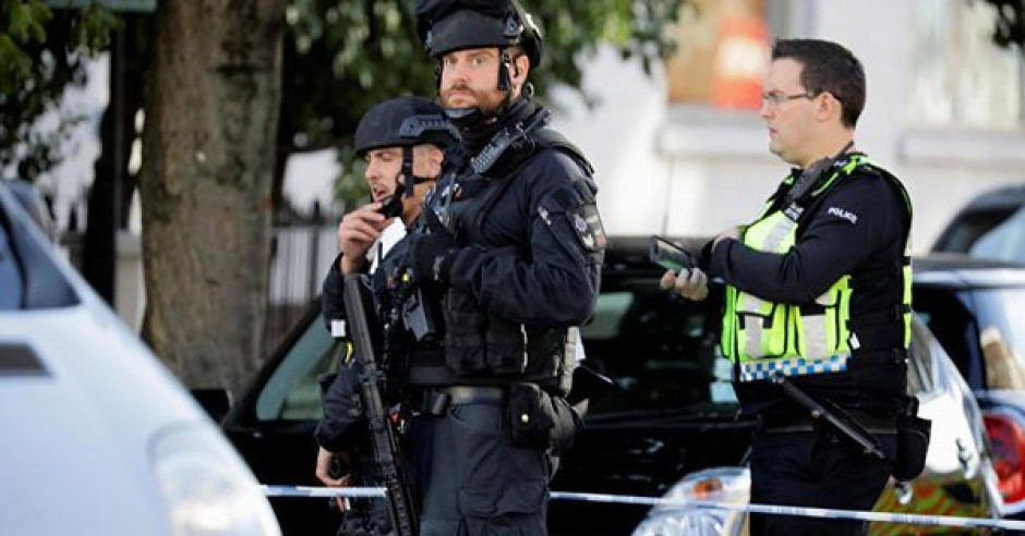 Policía británica bloquea una zona aledaña a Downing Street por un "objeto sospechoso"