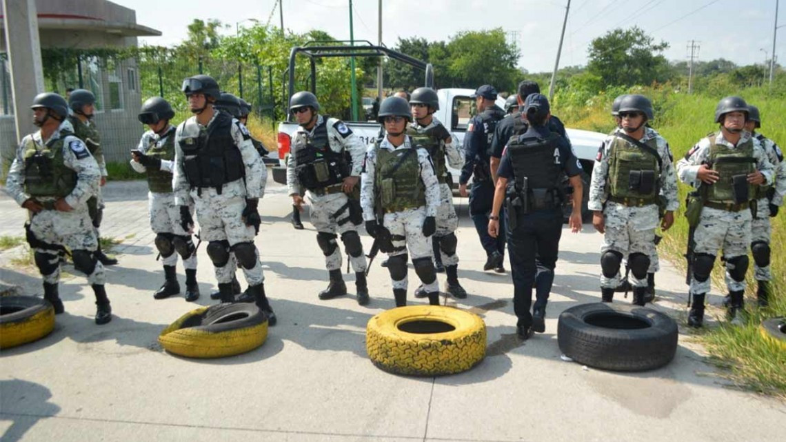 6 muertos y 15 heridos tras riña en penal de Atlacholoaya