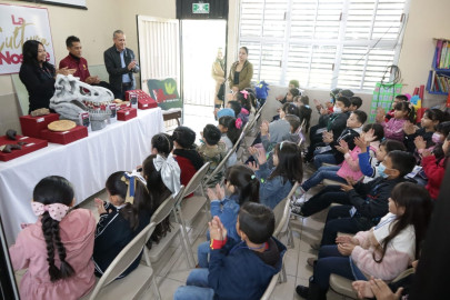 Lleva Gobierno Municipal Museo de Historia Natural a escuelas de nivel básico