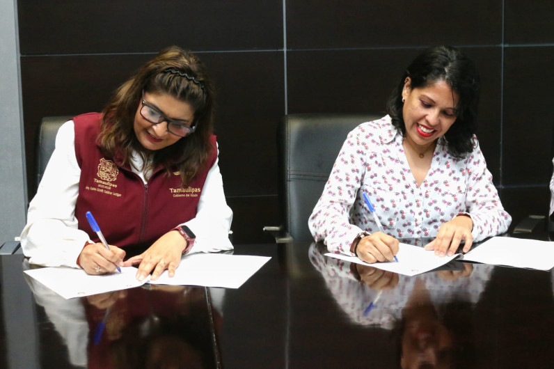 Firma SEDUMA alianza para protección de animales en situación de calle