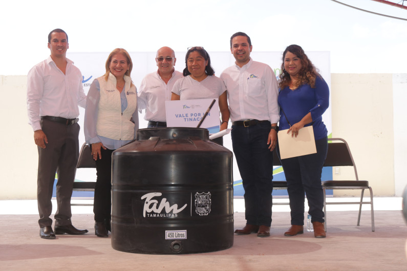 Entrega tinacos Gobierno del Estado a través del Plan Unidos por Tamaulipas