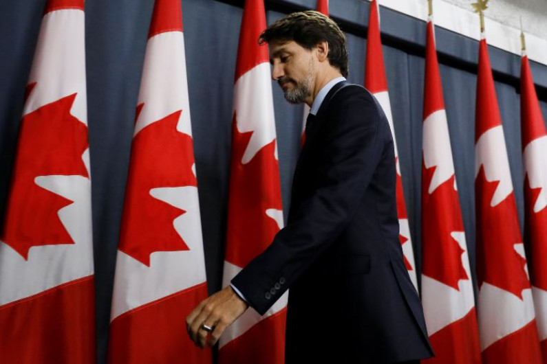 Trudeau asegura que aún no decide si visitará EU