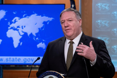Acusa Pompeo a director de la OMS de venderse a China ante COVID-19