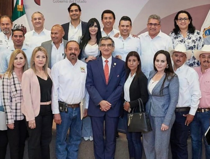 Participa Carmen Lilia Canturosas en Mesa de Trabajo con Gobernador Américo Villarreal 