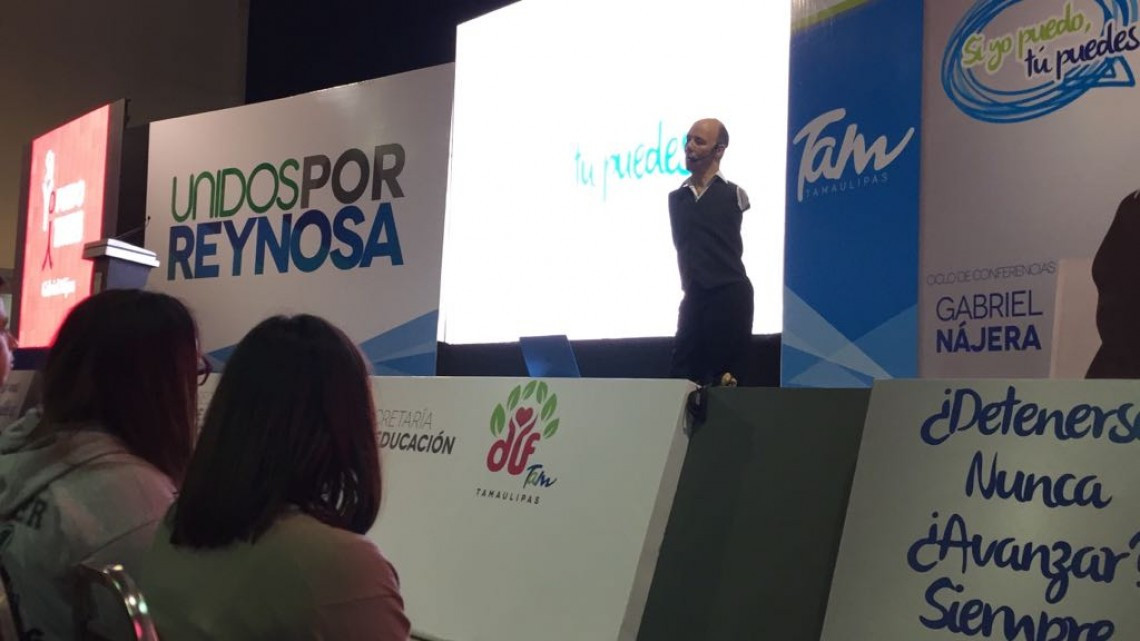 Gabriel Nájera motiva a jóvenes de Reynosa