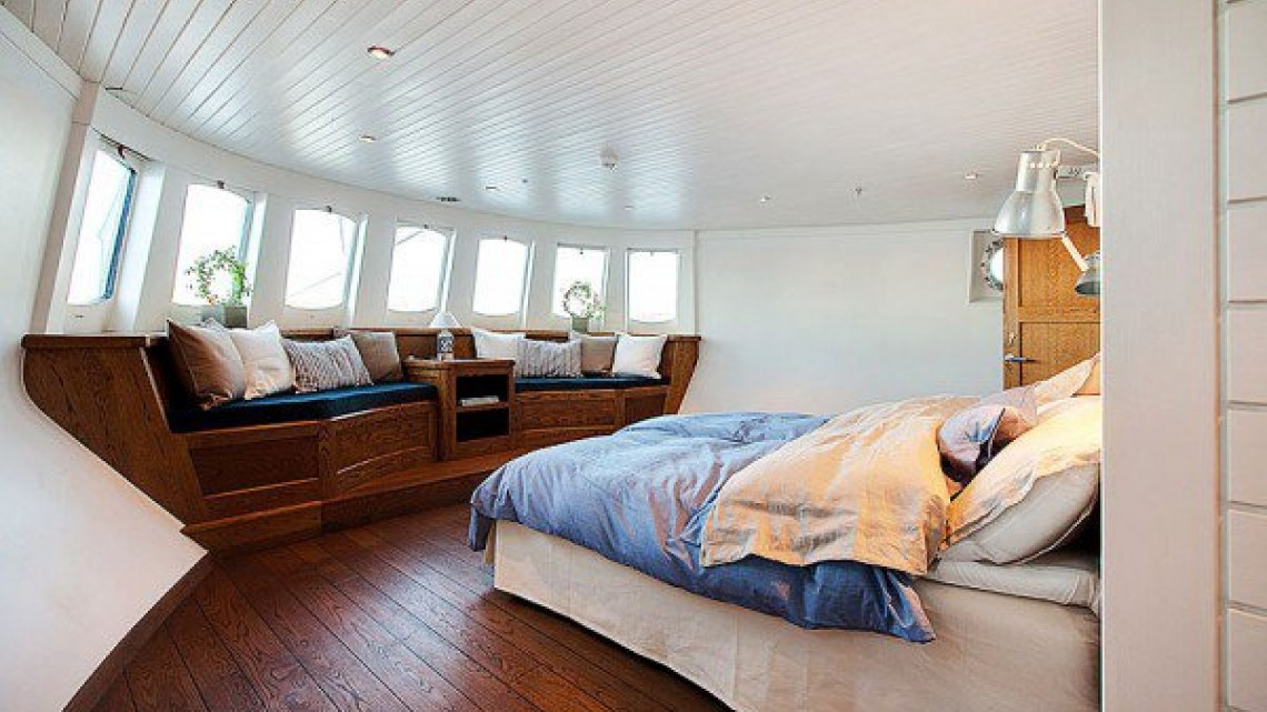 Convierten un barco antiguo en una lujosa vivienda