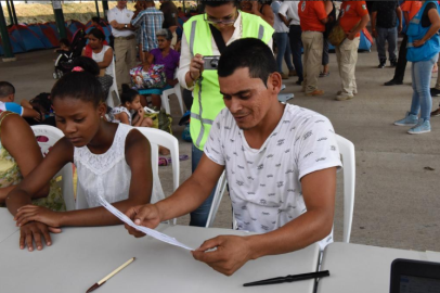 SEGOB entrega CURP temporal a 111 migrantes