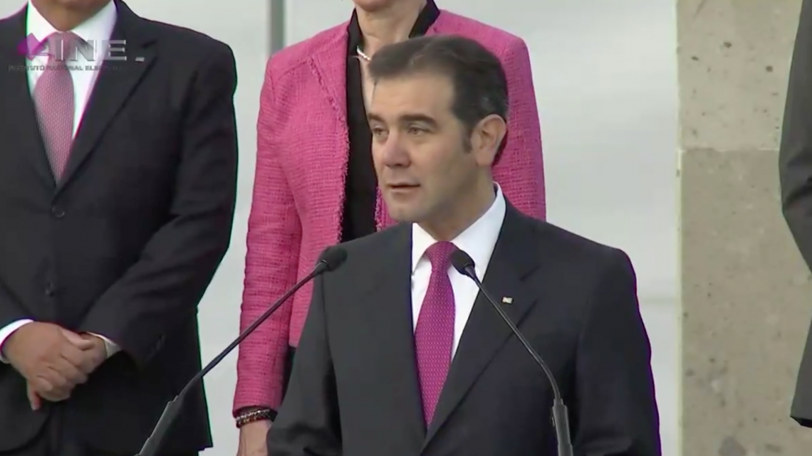 Comienza la jornada electoral con Honores a la Bandera en el INE