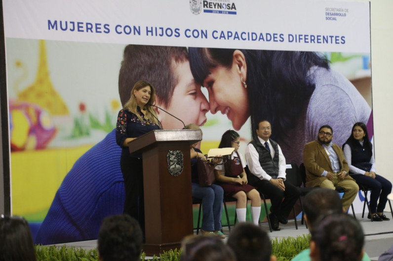 Apoya Reynos a familias de niños con capacidades diferentes