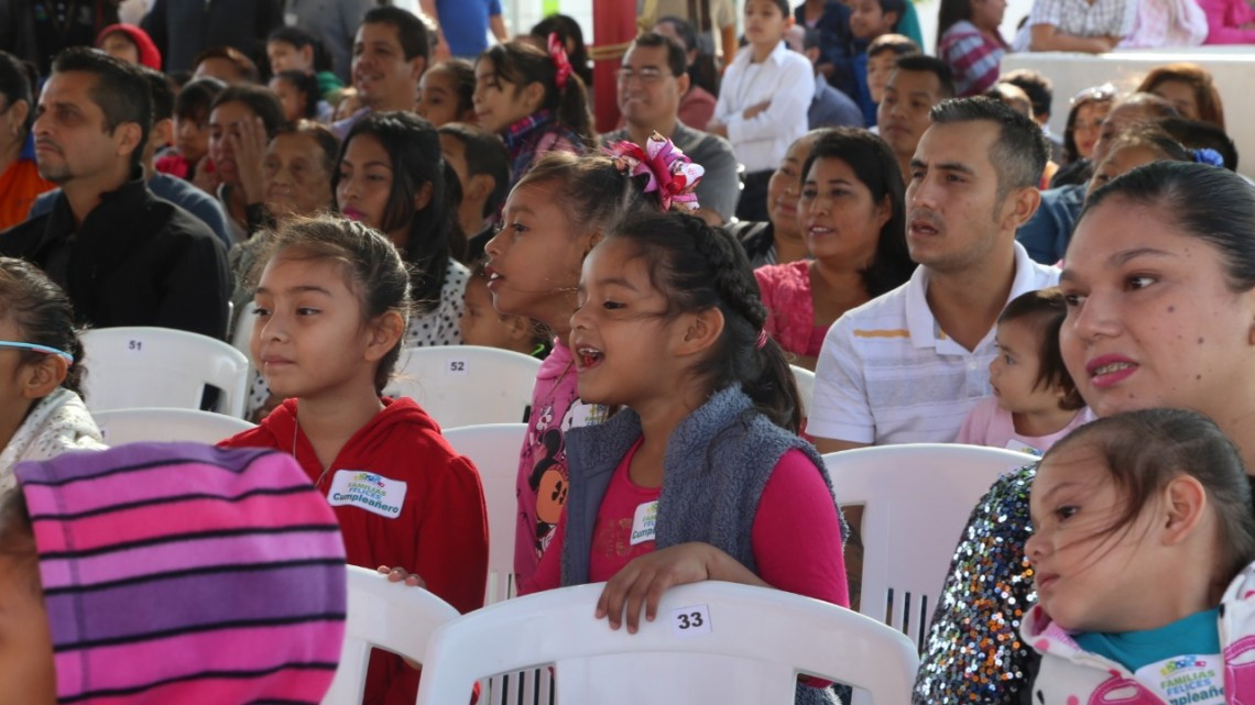 Festejan 102 niños su 'Cumpleaños del Mes'