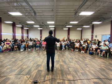 Invita Alcalde Carlos Peña Ortíz a clausura de taller de canto con coro monumental 