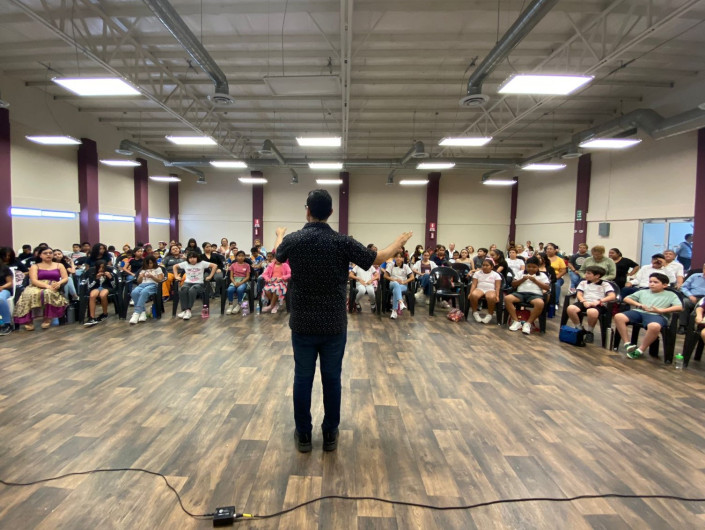 Invita Alcalde Carlos Peña Ortíz a clausura de taller de canto con coro monumental 