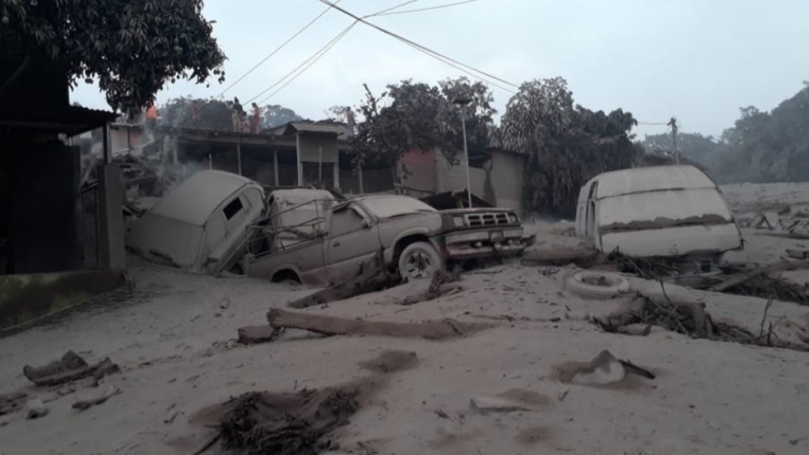 Suman siete muertos por erupción de Volcán de Fuego