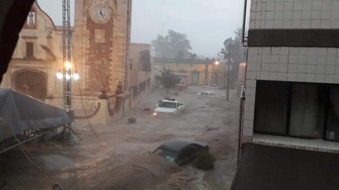 Matehuala es azotada por tromba, hay cuantiosos daños