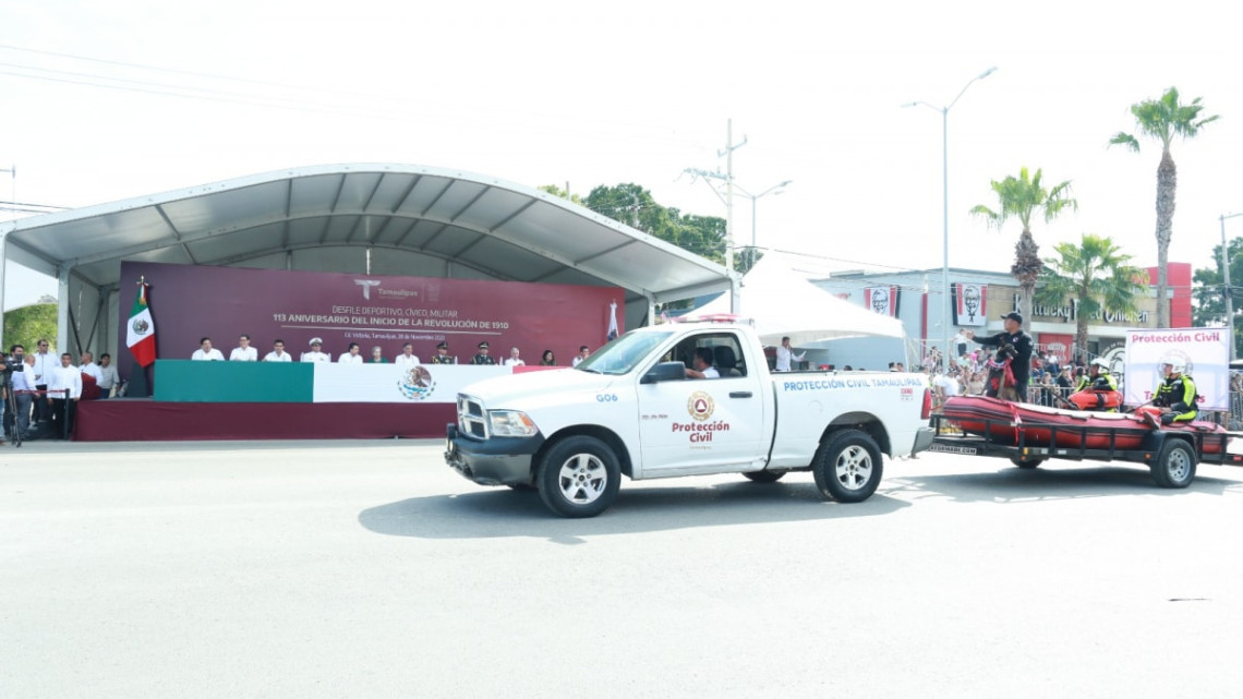Preside gobernador de Tamaulipas desfile conmemorativo de la Revolución Mexicana