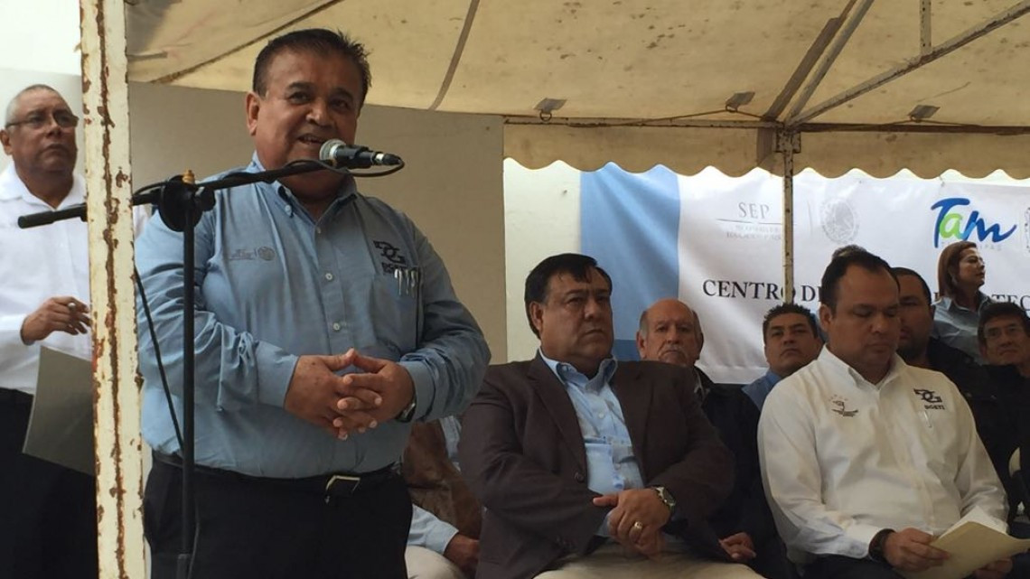 Entregan escrituras a CBTis 105 de Altamira