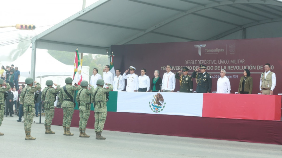 Preside gobernador de Tamaulipas desfile conmemorativo de la Revolución Mexicana