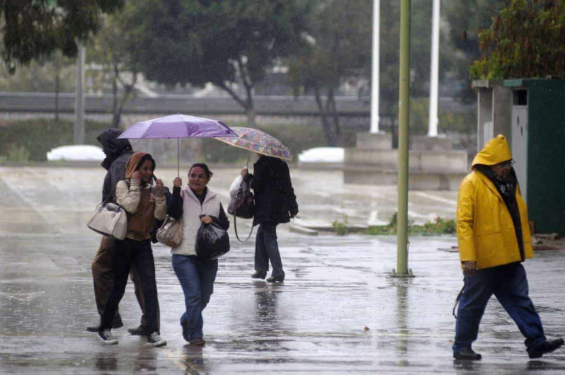 Pronostican lluvias de diferente intensidad en varios estados del país 
