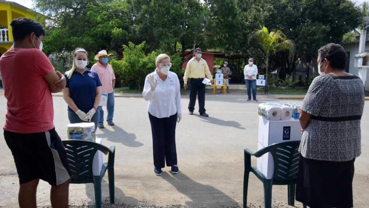 Atiende Alcaldesa necesidades del ejido Benito Juárez