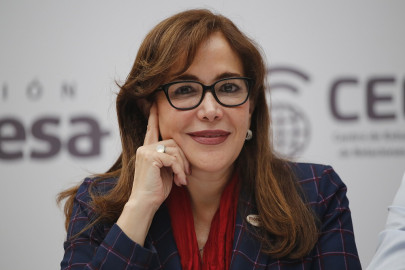 Asegura Polevnsky que si AMLO se va de Morena, ella también se iría