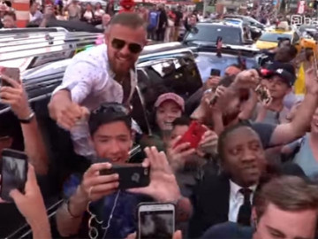 Civil causa sensación al imitar a McGregor