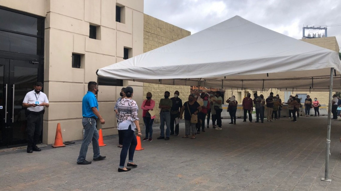 Inicia vacunación contra el COVID 19 para adultos de 50 a 59 y embarazadas