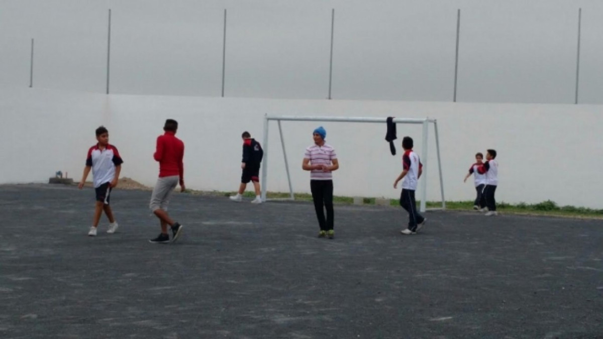 Cascarita futbolera con migrantes, donadores y Patrulla Fronteriza en Tamaulipas