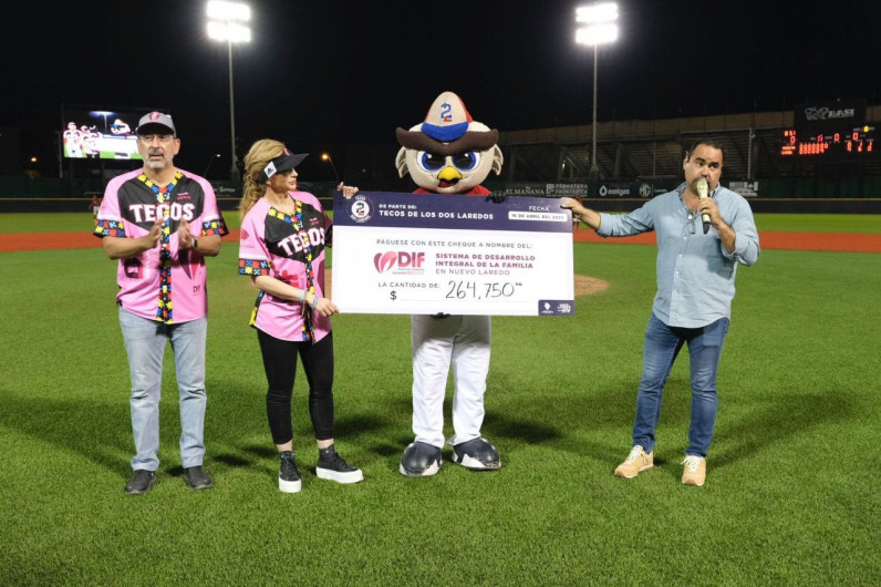 Se unen Tecolotes de los dos Laredos y familias a tocar corazones