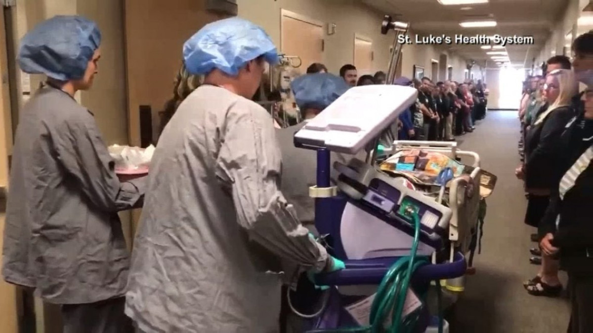 Así es como despiden a paciente donador de órganos