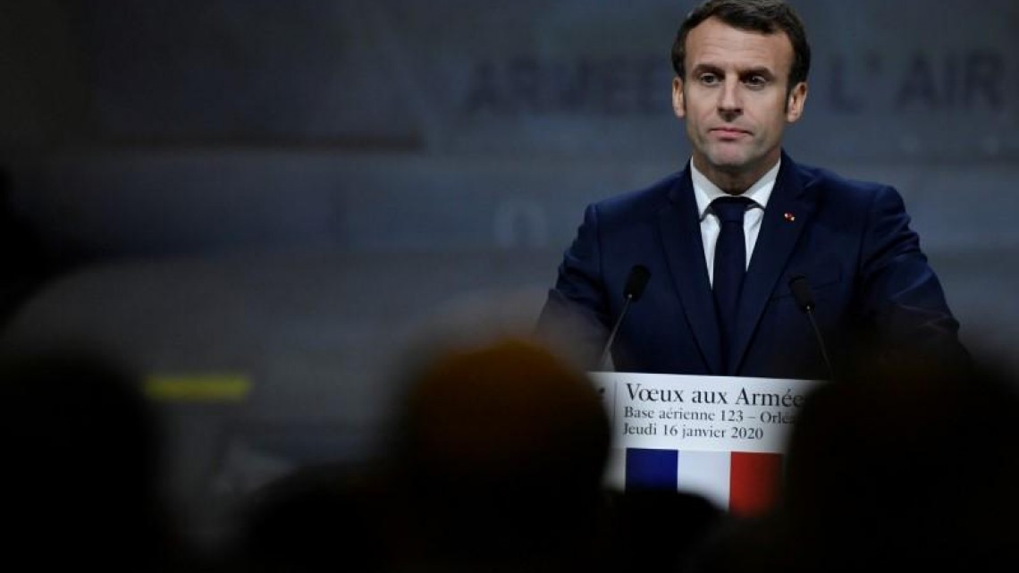 Intentan sabotear una obra de teatro a la que asistía Macron en París 