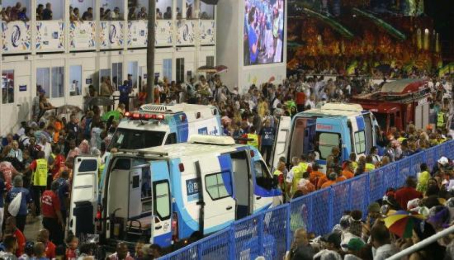 Tres de 20 heridos en el accidente en Sambódromo de Río siguen hospitalizados