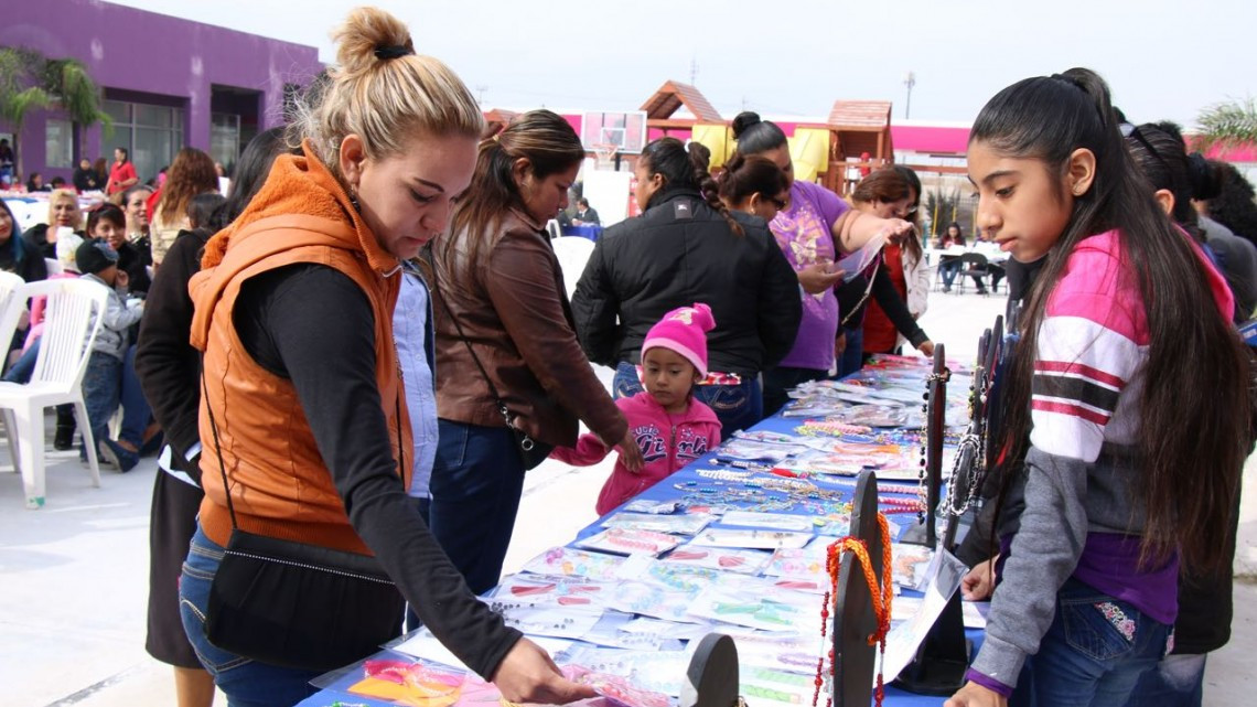 Entregan Unidos por Reynosa, constancias de cursos de capacitación