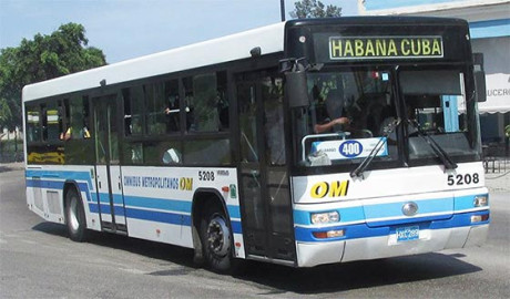 Tras crisis de combustible, Cuba restablece rutas de transporte