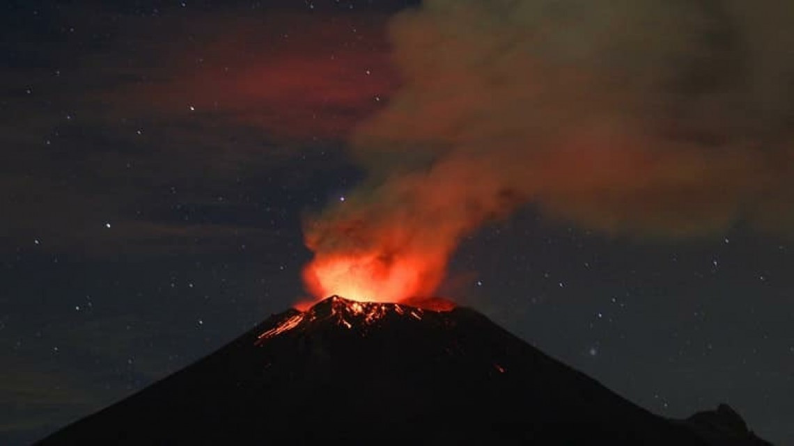 Volcán Popocatépetl registra fuerte explosión