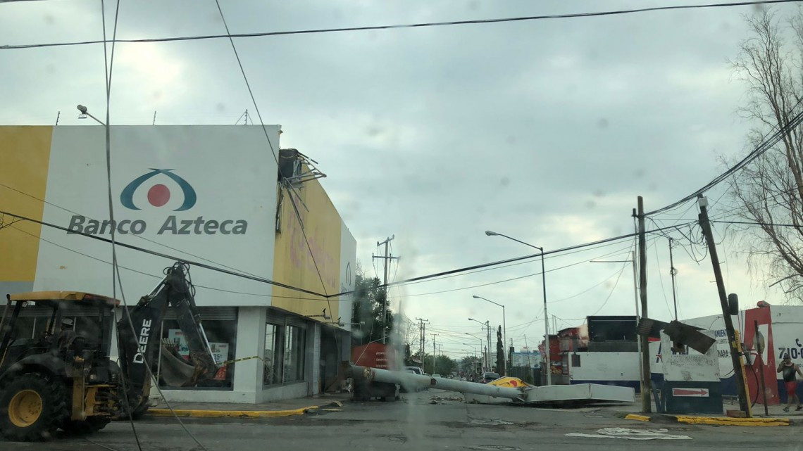 Tormenta causa destrozos en Nuevo Laredo