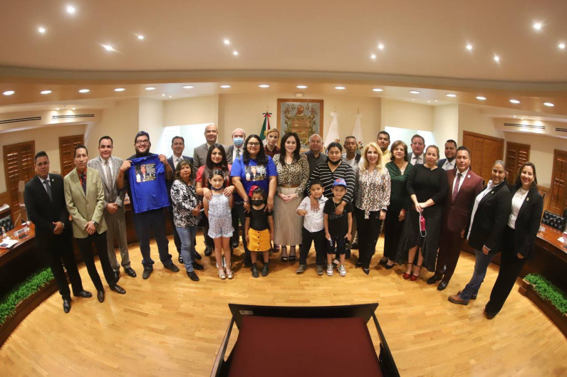 Nombran clínica UNE "Enfermera María del Socorro Manrique"