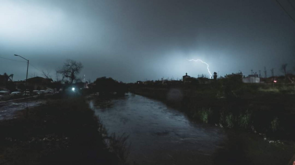 Tormenta en Nuevo Laredo deja más de 157 mil usuarios sin luz 