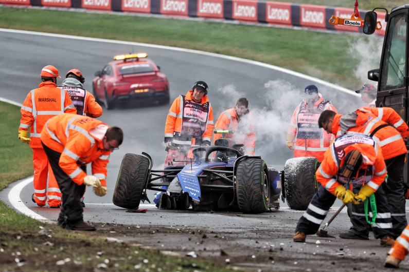 Accidente en la F1 termina antes de tiempo práctica libre en Países Bajos