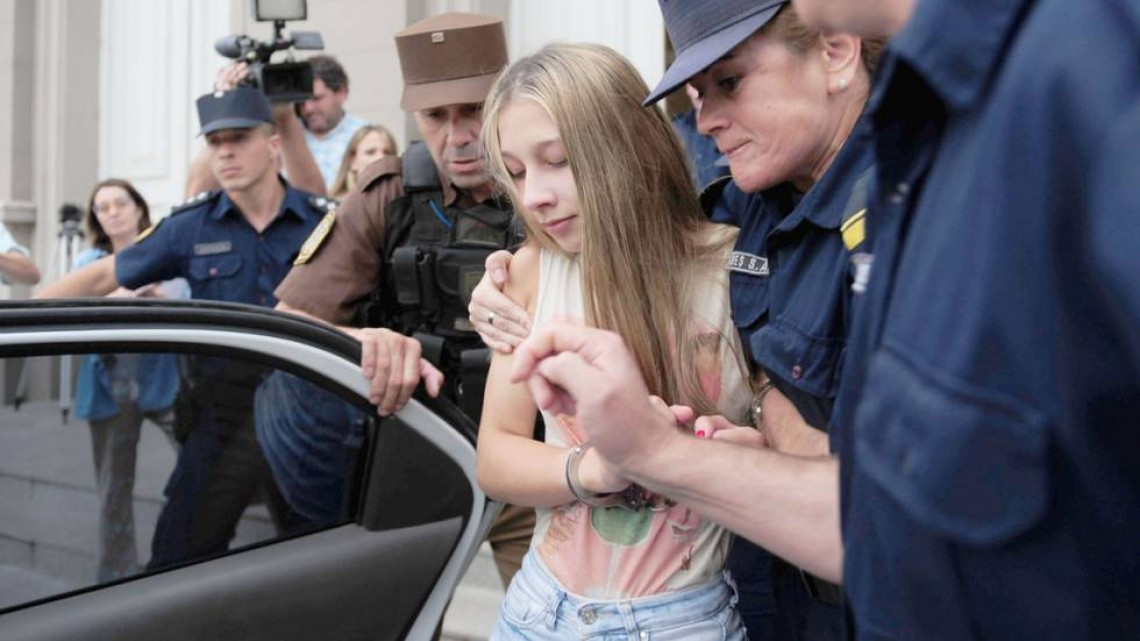 Joven mata a su novio a disparos en Argentina