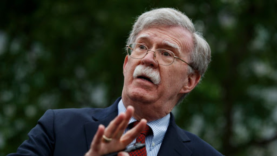 Casa Blanca prohíbe la publicación de libro de Bolton