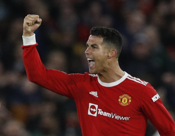 Remontada del United en Old Trafford da respiro a Solskjaer